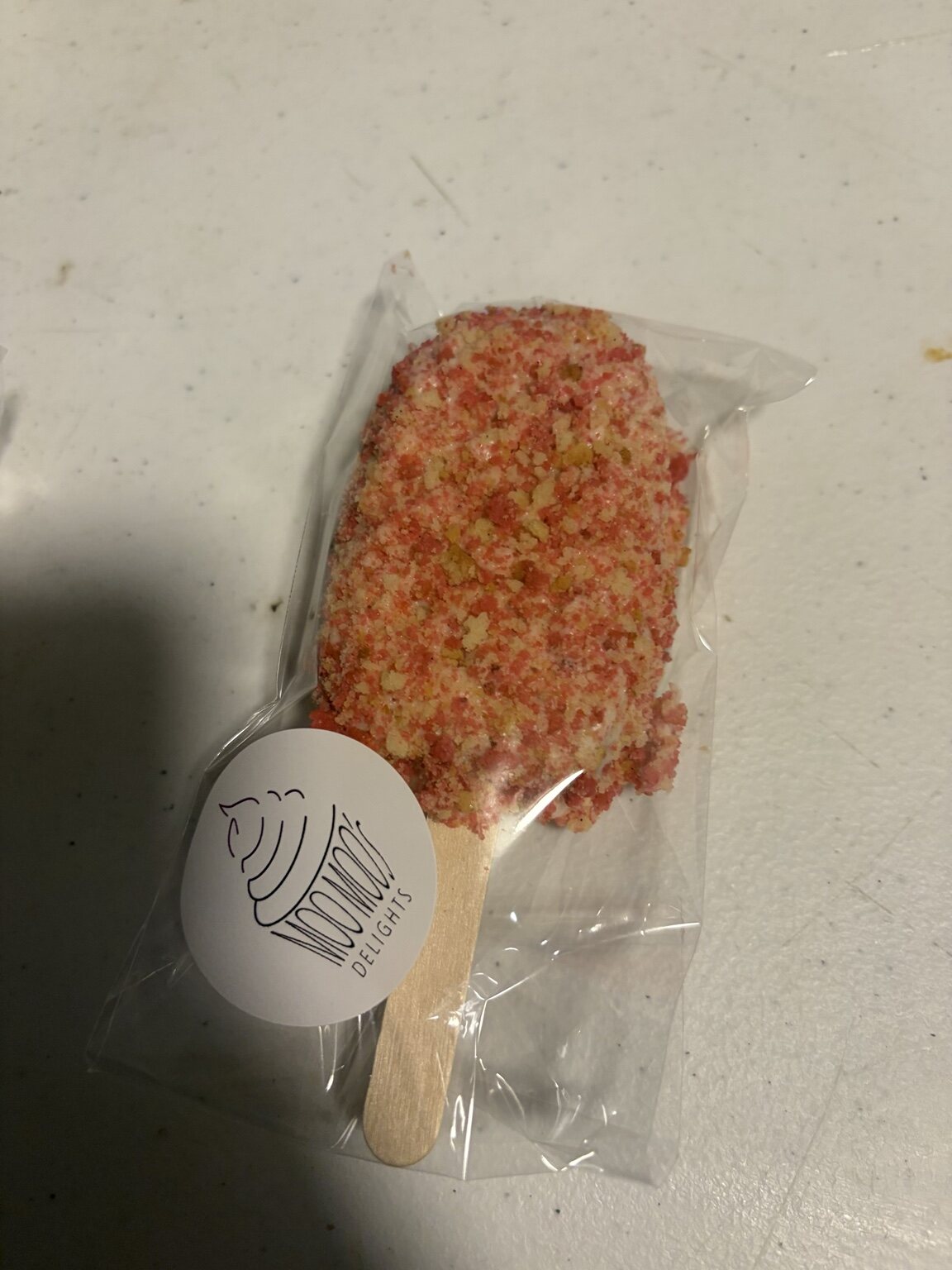 Strawberry crunch cakesicle